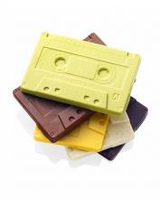 Des cassettes audio en chocolat.
