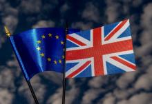 Les drapeaux du Royaume-Uni et de l'Union européenne 