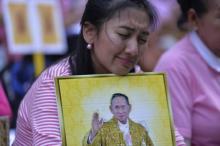 Les Thaïlandais pleurent Bhumibol Adulyadej a régné pendant 70 ans sur la Thaïlande