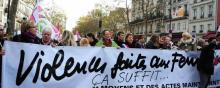 Une manifestation à Paris le 25 novembre 2012 pour protester contre les violences faites aux femmes.