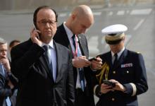 Au téléphone, le Président de la République François Hollande est à Malte pour un sommet européen, l