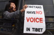 Une exilée tibétaine lors d'une manifestation devant l'ambassade de Chine à New Delhi, le 10 mars 20