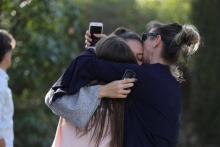 Trois jeunes filles suite à la fusillade de Grasse.