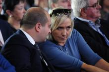 Marine le Pen, la candidate FN à l'élection présidentielle, à La Bazoche-Gouet, le 3 avril 2017
