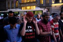 Des musulmans ont prié devant la Trump tower au moment de l'Iftar, le 1er juin 2017 à New York