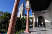 La cour et le minaret de la Mosquée de Paris, le 19 septembre 2012