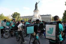 Manifestation de coursiers de Deliveroo le 11 août 2017 à Paris place de la République