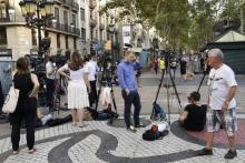 Une camionnette a percuté la foule sur les Ramblas, l'avenue la plus touristique de Barcelone, faisa