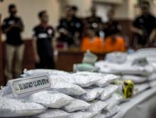 Des pilules d'ecstasy saisies par la police indonésienne, lors d'une conférence de presse à Jakarta 