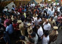 Au moins 15 personnes ont perdu la vie dans un mouvement de foule dans une gare de Bombay à l'heure 