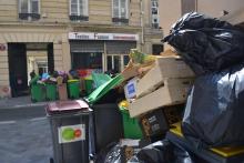 Des déchets à Paris le 9 juin 2016.