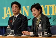 Le Premier ministre japonais Shinzo Abe lors d'un débat télévisé le 8 octobre 2017