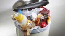 Des astuces simples permettent de réduire le gaspillage alimentaire, le gaspillage d'eau et de papier.
