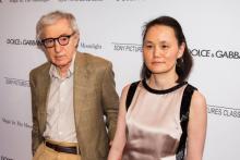 Le réalisateur Woody Allen et son épouse.