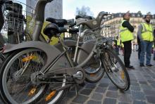 Le nouvel opérateur des vélos en libre service à Paris recrute et examinera en priorité les dossiers