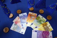 Billets de 5 à 500 euros, photographiés le 14 mai 2001 à la Bourse du commerce de Paris