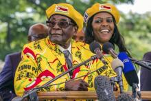 Le président du Zimbabwe Robert Mugabe s'adresse à ses partisans en soutien à son épouse Grace Mugab