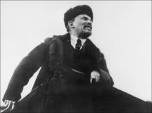 Vladimir Ilitch Oulianov, dit Lénine.