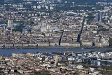 La ville de Bordeaux vue du ciel, le 28 avril 2016rn France.