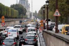 Le gouvernement offrira à partir de l'année prochaine jusqu'à 2.000 euros aux automobilistes vendant