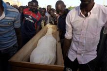 Une personne hospitalisée, le 7 janvier 2018 dans un hôpital de Ziguinchor,après une attaque qui a fait 13 morts dans une forêt de Casamance, région du sud du Sénégal en proie à une rébellion depuis 3