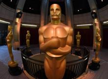 Des statues représentant les Oscars du cinéma, à Hollywood, le 25 février 2017