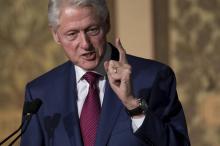 Le 26 janvier 1998 Bill Clinton niait une relation sexuelle avec Monica Lewinsky. Un mensonge qui lui a valu une procédure de destitution