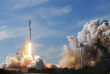 SpaceX doit lancer mardi 6 février le Falcon Heavy, fusée décrite comme la "plus puissante au monde"