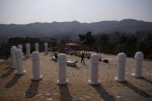 Des sculptures dans le "Penis park" de Samcheok en Corée du Sud, le 14 février 2018