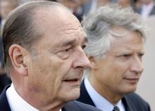 L'ancien président Jacques Chirac (g) et son Premier ministre de l'époque, Dominique de Villepin, le 14 juillet 2005 à Paris