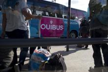 Ouibus, filiale d'autocar longue distance de la SNCF, a annoncé mercredi un partenariat avec trois c