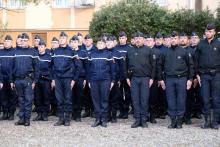 Minute de silence de ses collègues gendarmes en l'honneur du Colonel Arnaud Beltrame dans la caserne de Carcassonne mercredi 28 mars