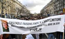 Plusieurs milliers de personnes, dont de nombreux ministres, politiques et représentants de la société civile, défilent le 28 mars 2018 à Paris en mémoire de Mireille Knoll