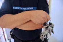 Deux détenus ont été interpellés lundi après-midi au cours de leur évasion de la prison de La Talaudière (Loire), l'un d'eux étant parvenu à atteindre brièvement l'extérieur