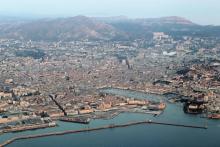 Une vue aérienne du port de Marseillele 11 août 2015