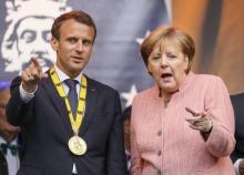 Emmanuel Macron lors du Prix Charlemagne de la jeunesse européenne, à Aix-la-Chapelle le 9 mai 2018, à la veille de recevoir le Prix Charlemagne