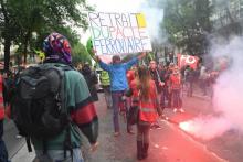 Manifestation de cheminots contre la réforme de la SNCF à proximité de la Gare de l'Est à Paris le 14 mai 2018 au 18e jour de grève des cheminots