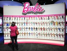 Mattel lance la poupée Barbie "ingénieure en robotique", pour moderniser son image
