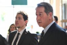 Jonathan (à gauche), n'a "aucun doute" sur les motivations antisémites de ses agresseurs, le 26 juin 2018, au tribunal de Créteil