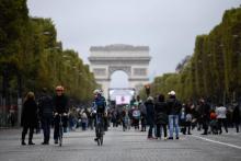 Les Champs-Elysées laissés aux piétons
