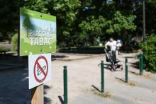 L'entrée d'un parc sans tabac à Strasbourg, le 26 juin 2018