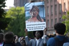 Le frère de Naomi Musenga demande justice pour sa soeur lors d'une marche silencieuse à Strasbourg, le 16 mai 2018