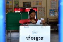 Le Premier ministre cambodgien Hun Sen lors de son vote aux élections législatives le 29 juillet 2018 à Phnom Penh