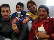 Un grupo de venezolanos espera en el aeropuerto de Lima para abordar un vuelo de regreso a su país, el 27 de agosto de 2018