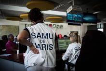 Des employés du SAMU de Paris, au centre de répartition des appels, le 22 mai 2018