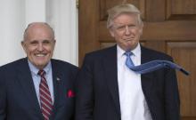 A peine arrivé Rudy Giuliani semble compliquer un peu plus la vie de Donald Trump en le forçant à monter en première ligne dans l'affaire Stormy Daniels