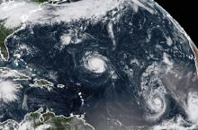 Les tempêtes tropicales Florence, Isaac et Hélène photographiées par image satellite le 9 septembre 2018 dans l'océan atlantique