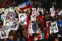 Manifestation de militants des droits de l'homme en mémoire des personnes disparues pendant la dictature du général Augusto Pinochet. Santiago le 9 septembre 2018.