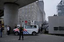 La police évacue la salle de concert Maassilo, le 23 août 2017 à Rotterdam aux Pays-Bas