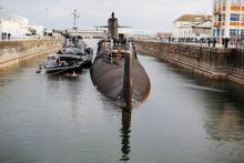 Le sous-marin nucléaire Le Tonnant entre dans le port de Cherbourg, le 11 septembre 2018